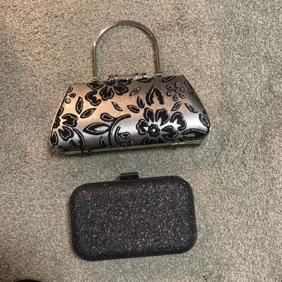 Dazzling Purse - Picture 2 of 16